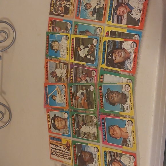 1975 Topps New York Yankees Trading Cards - Picture 2 of 12